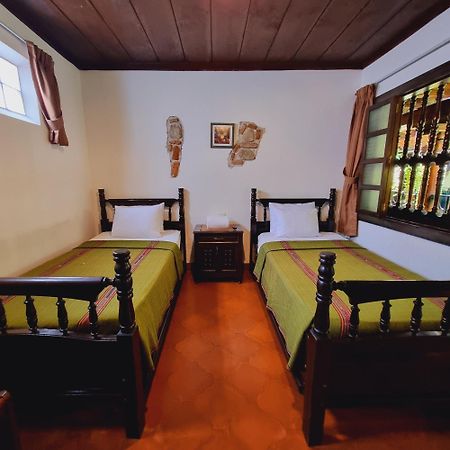 Отель La Quinta Santa Lucia Антигуа-Гватемала Экстерьер фото