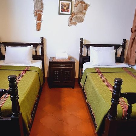 Отель La Quinta Santa Lucia Антигуа-Гватемала Экстерьер фото