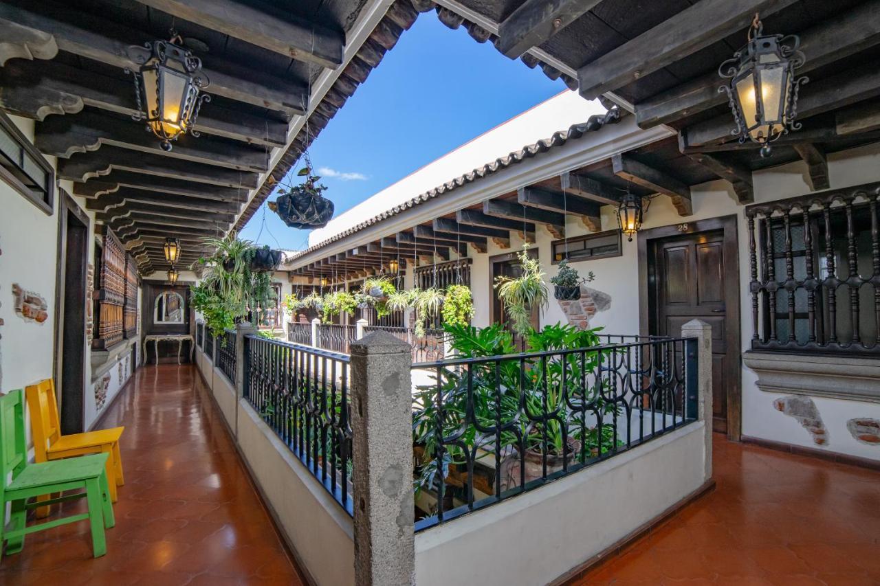 Отель La Quinta Santa Lucia Антигуа-Гватемала Экстерьер фото